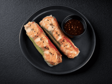 Spring roll cu creveți și legume cu sos chili dulce
