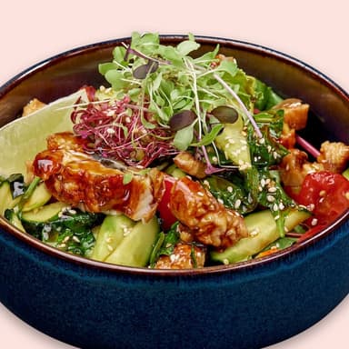 Salată cu anghilă și quinoa