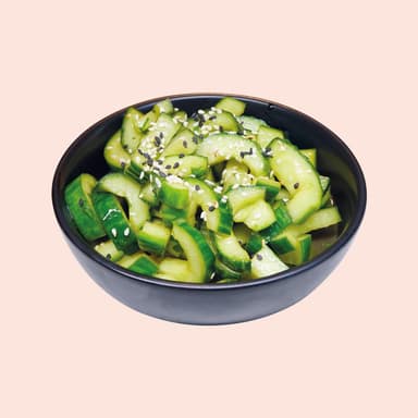 Castraveți zdrobiți în sos asiatic și susan