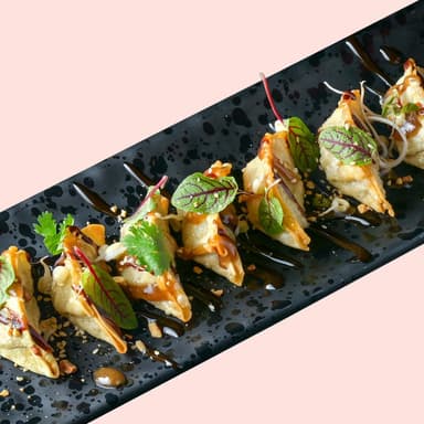 Dumplings (prăjite sau la abur) cu carne de pui